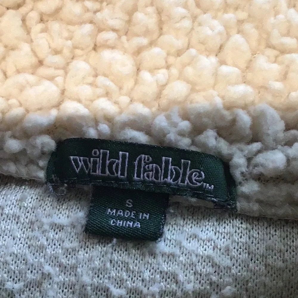 WILD FABLE Women's SHERPA PULLOVER - Picture 10 of 12